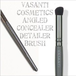 VASANTI COSMETICS - Angled Concealer Detailer Brush